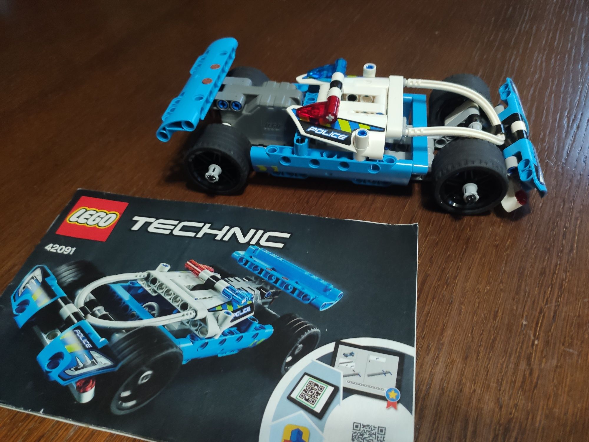 Klocki LEGO Technic Policyjny Pościg 42091