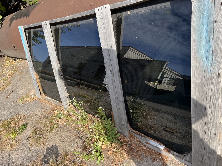 Скло на ґанок будинка 2,2м/1м товщина  в середині тонована плівка