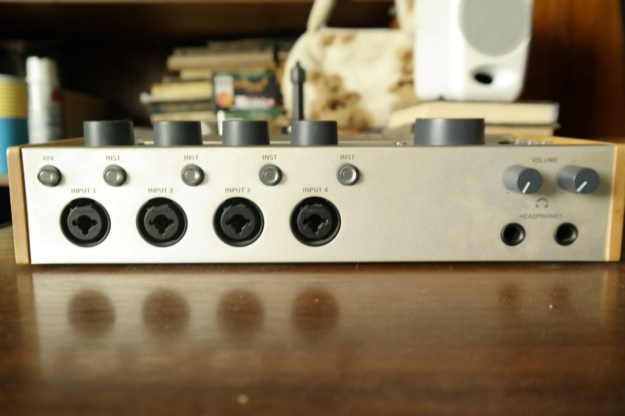 Звукова карта Аудіоінтерфейс Universal Audio volt 476p