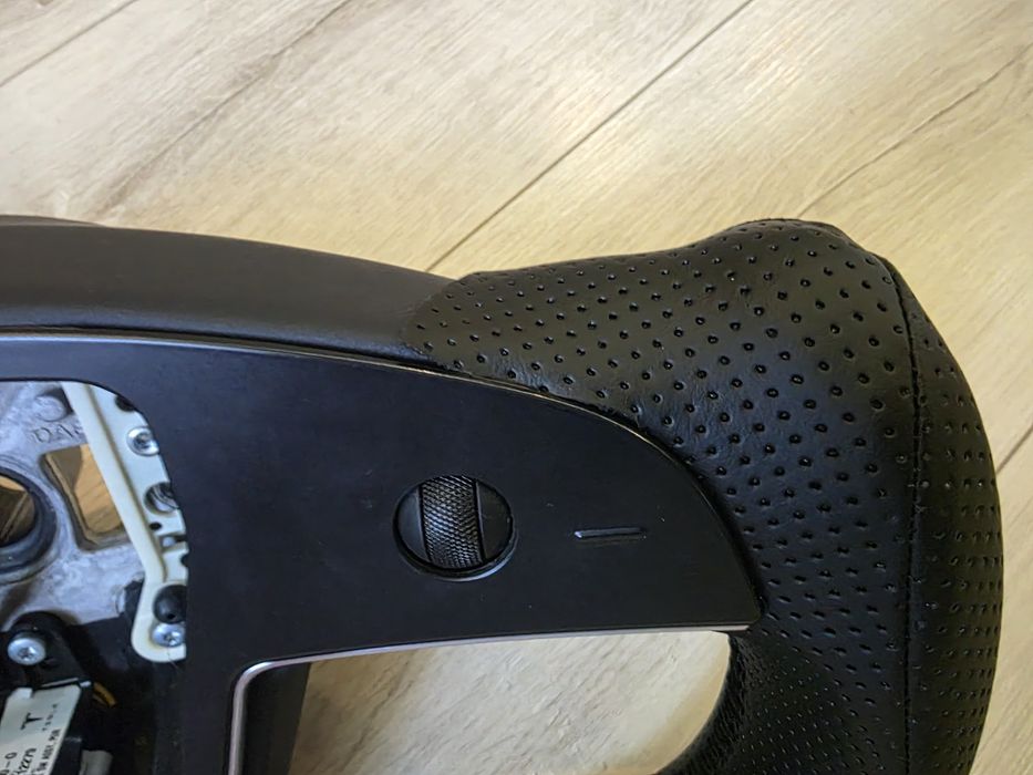 руль штурвал Tesla plaid model S model X yoke v1