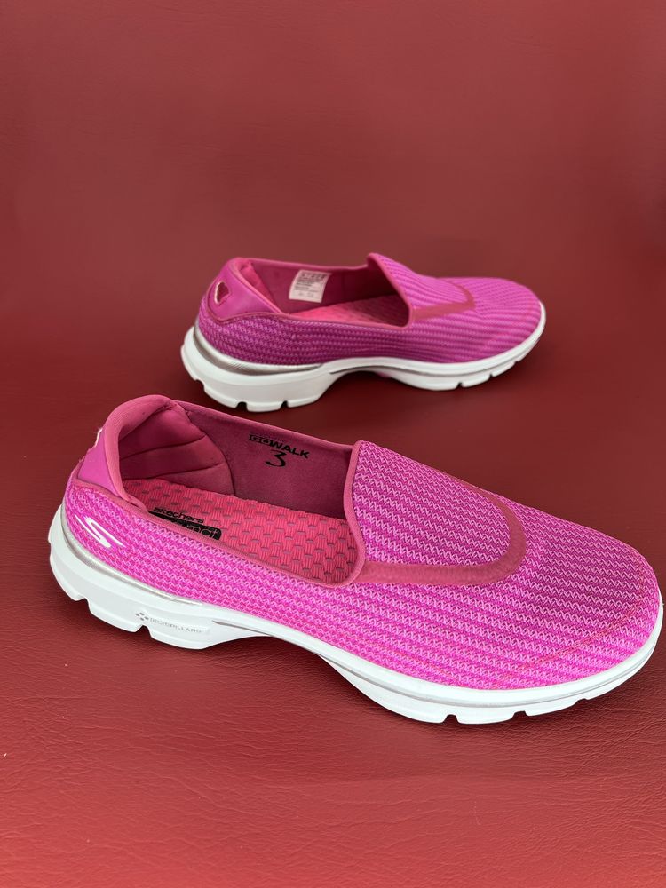 Skechers Go Walk 3