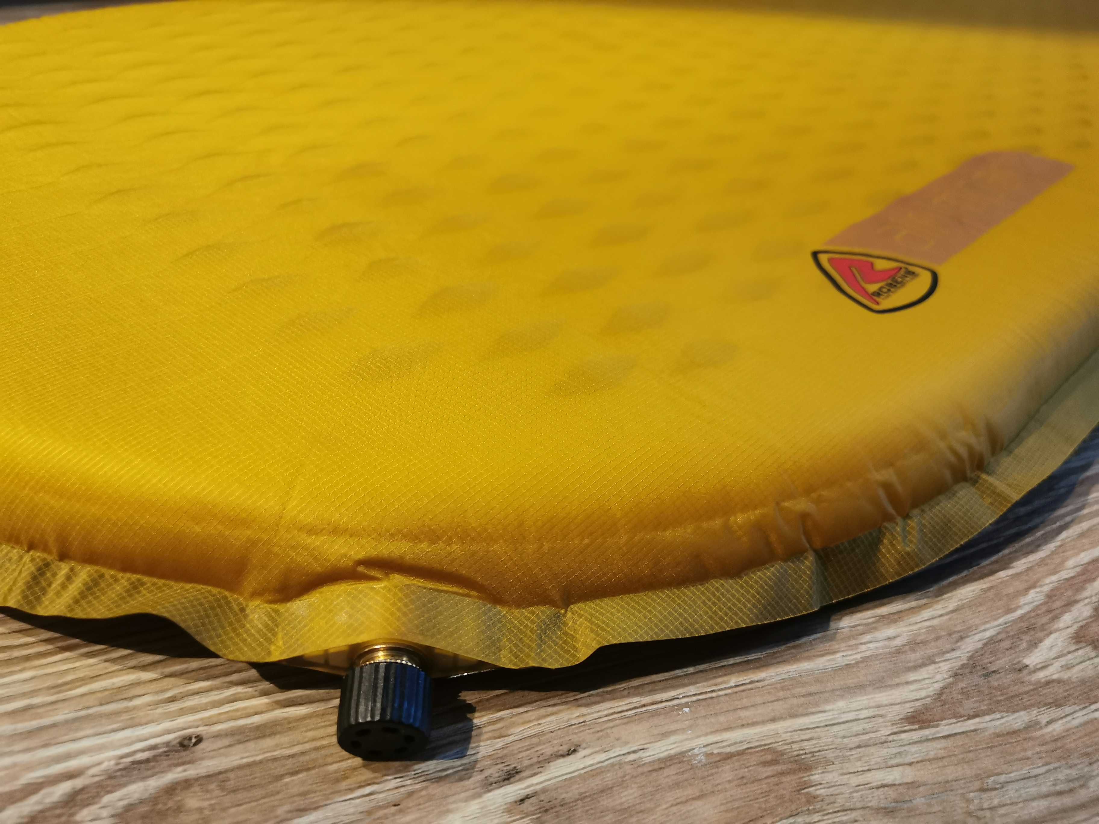 Mata samopompująca Robens Air Impact 3,8 cm trzysezonowa – stan BDB