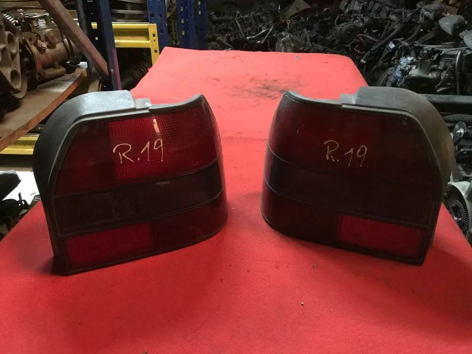FAROLIM TRASEIRO RENAULT R19 CHAMADE