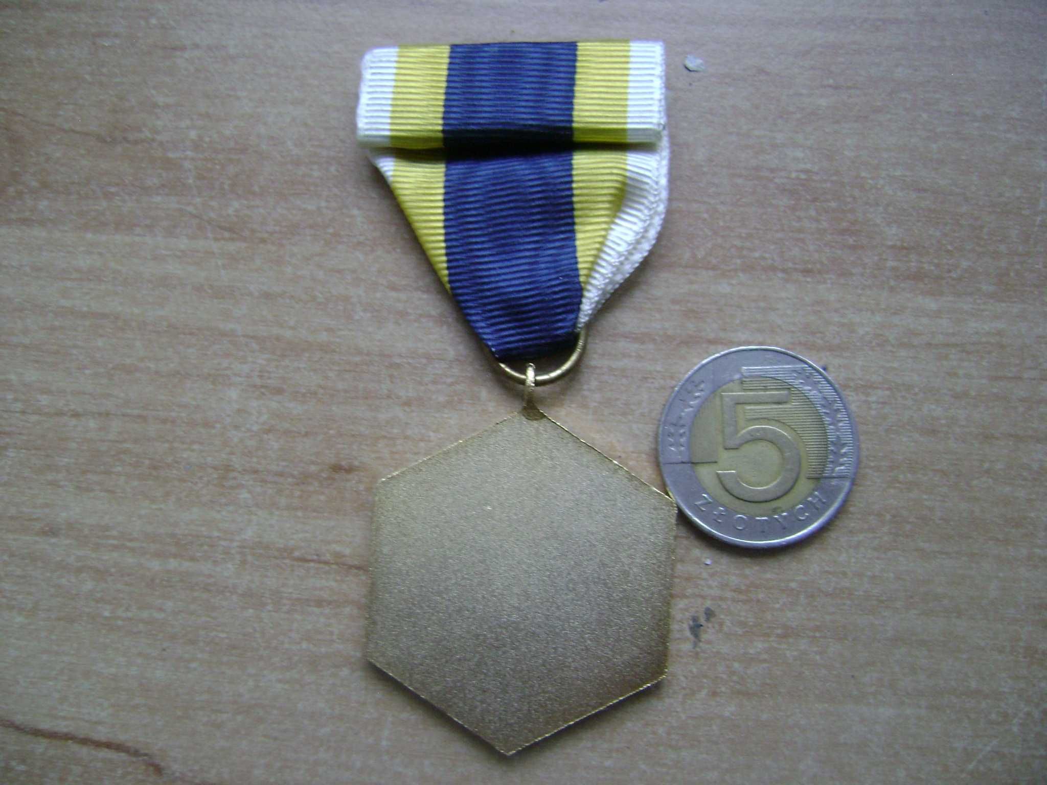 Starocie z PRL - Militaria = Medal do rozpoznania