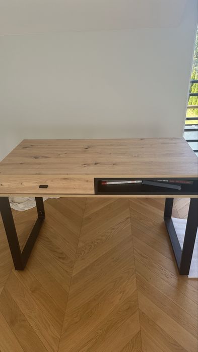 Biurko nowoczesne, metalowe nogi, odbiór osobisty