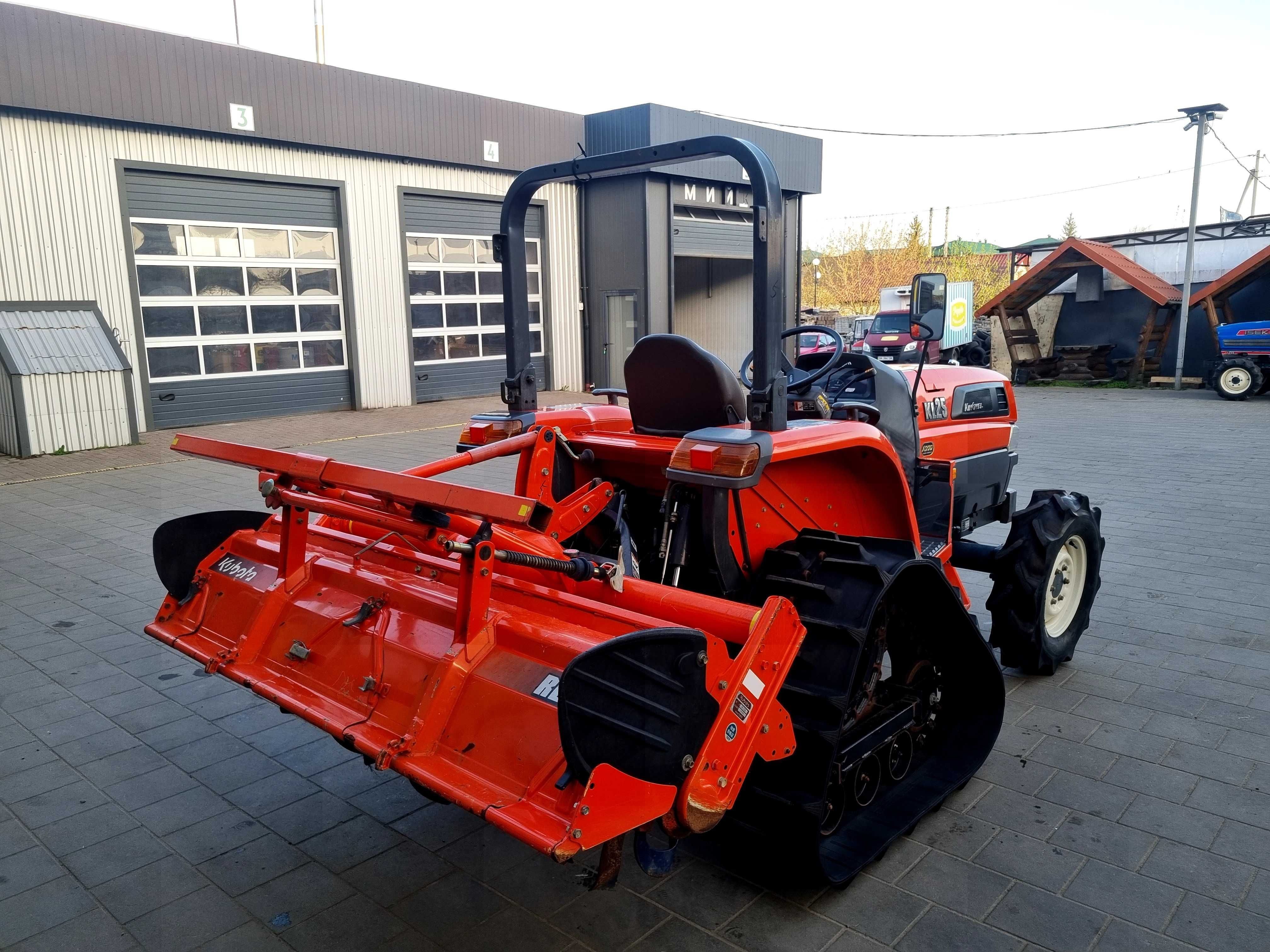 Японський мінітрактор Кубота Kubota KL-25