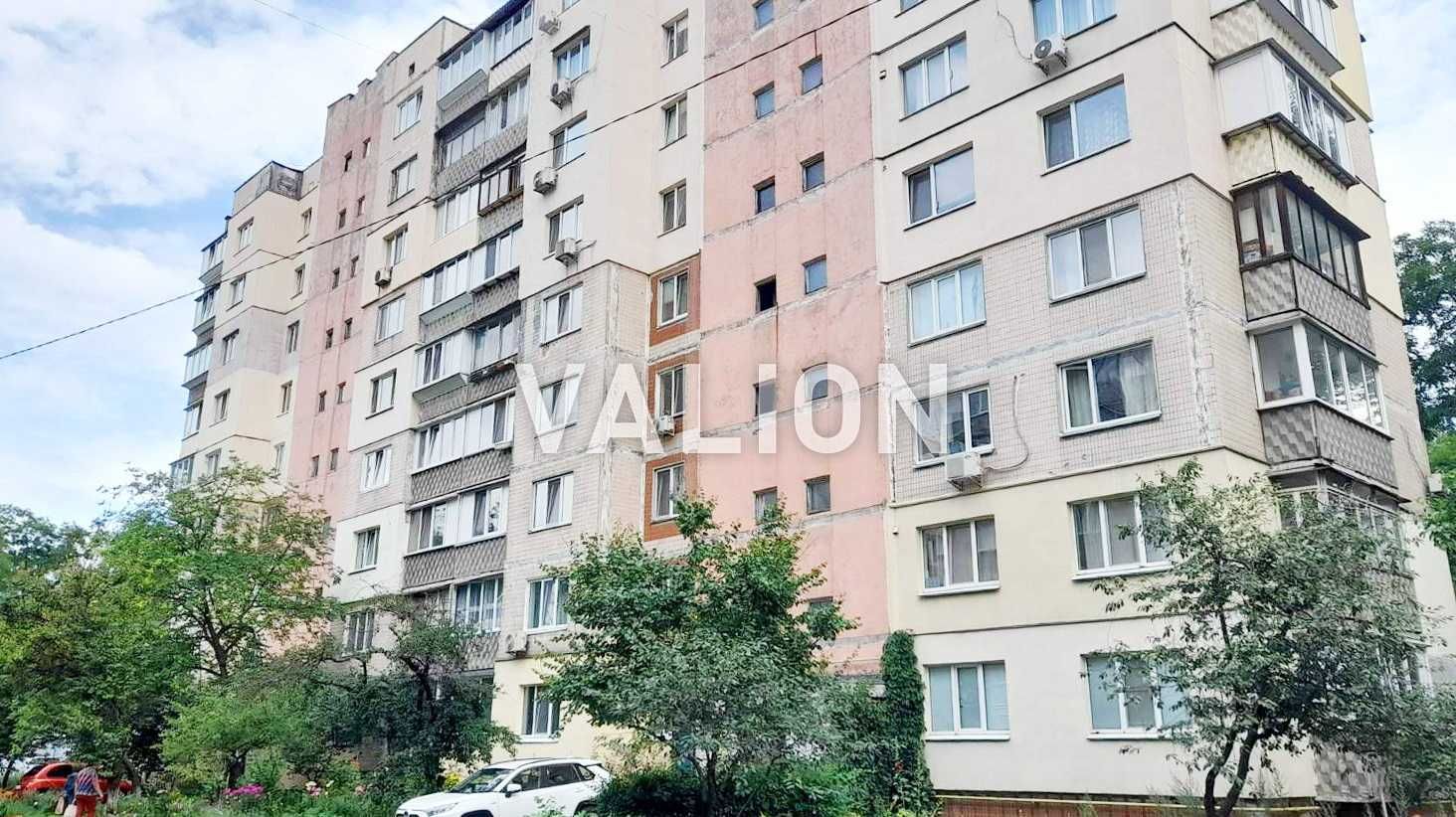 Без % Продаж 5-кім. кв. вул Васильківська 38, поруч метро, Максимовича