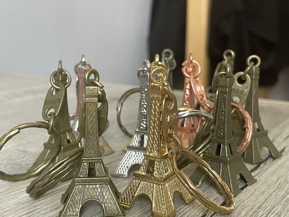 Брелок в вигляді ельфовой вежі