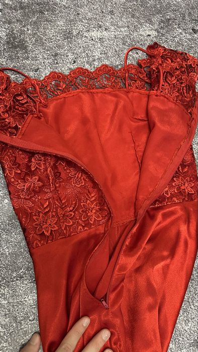 ПОДАРУНОК H&M червоне плаття дешево гарне old money opium archive