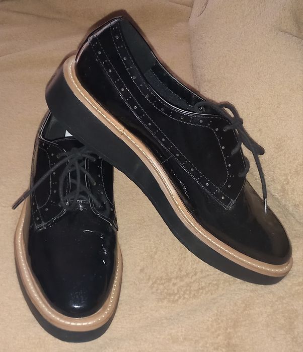 Туфли M&S  броги лак кожа разм. UK 8