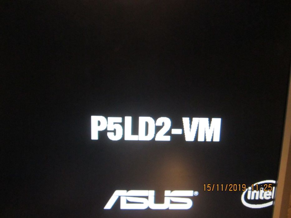 Продам недорого материнскую плату ASUS P5LD2-VM.