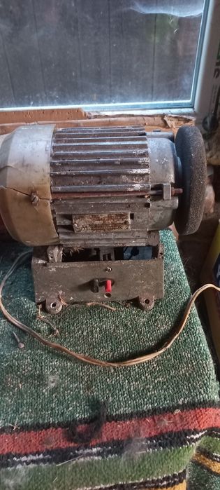 Точильний верстат