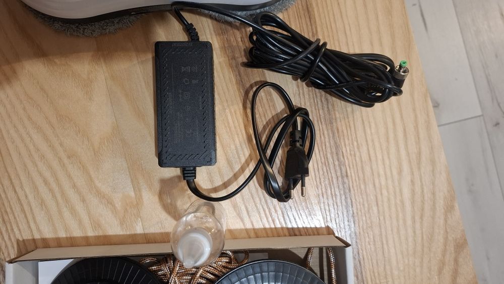 Urządzenie Robot do mycia okien DIVEDEER