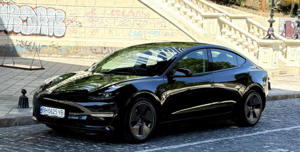 TESLA Model 3 2022 рестайлінг!!!