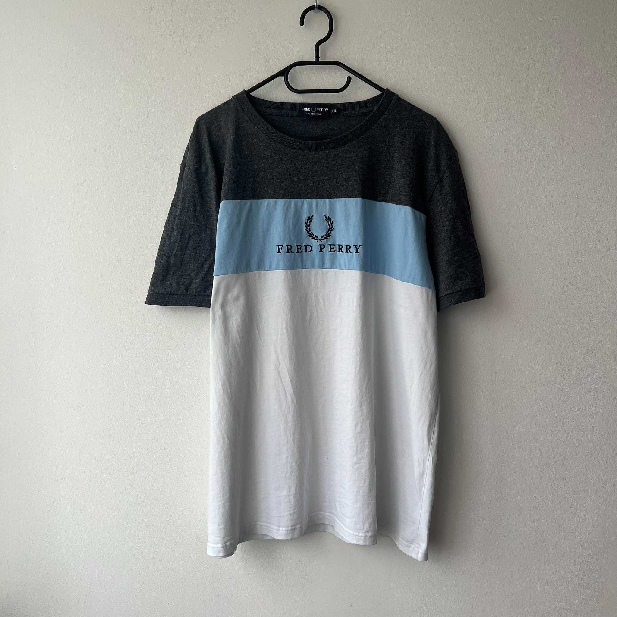Fred Perry Stitched Logo T-Shirt Dark Grey / Baby Blue