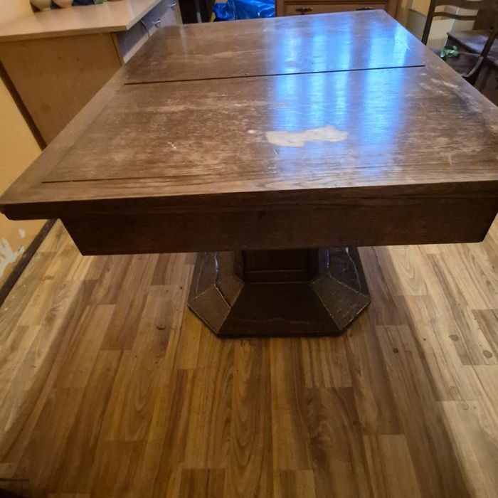 Rozkładany stół plus 6 krzeseł drewno, skóra