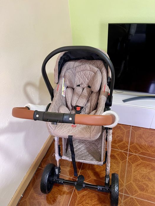 Carro de bebe novo