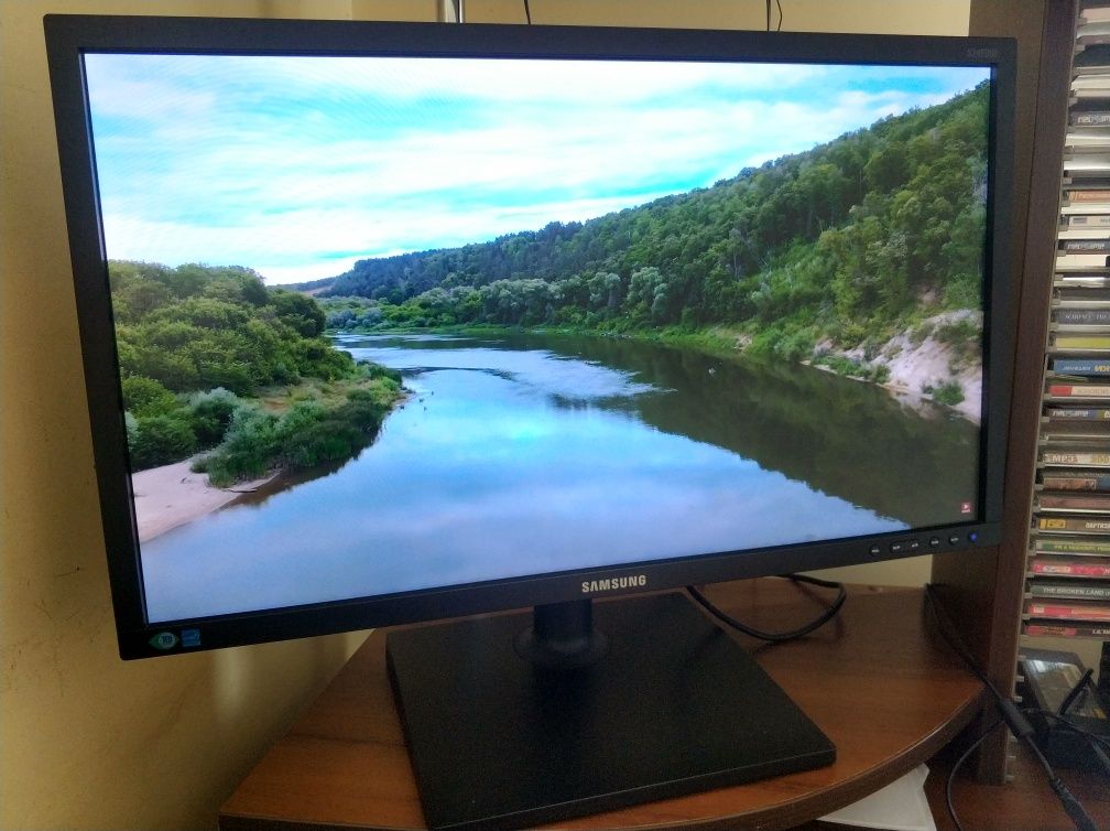 Монітор IPS Samsung 24" (S24Е650PL)