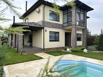 Вишуканий будинок біля лісу 230м2  Гатне  357000