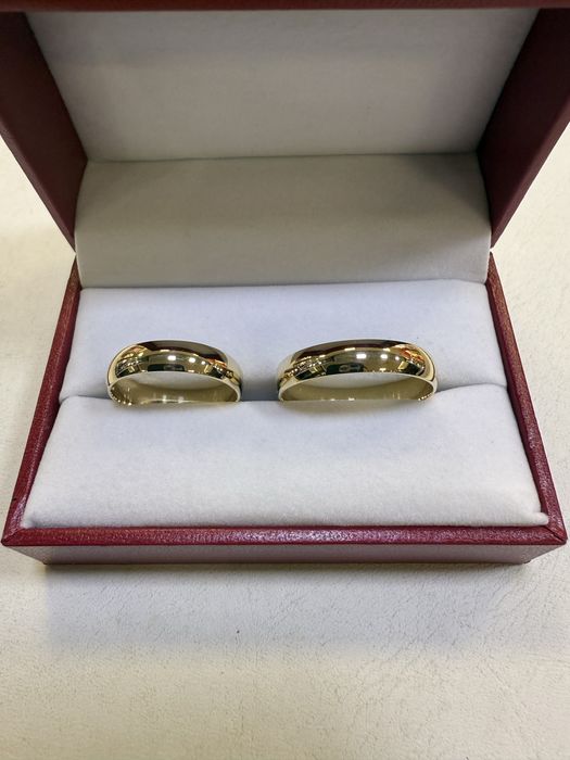 Złote obrączki ślubne, klasyczne, pr. 585, szer. 4 mm