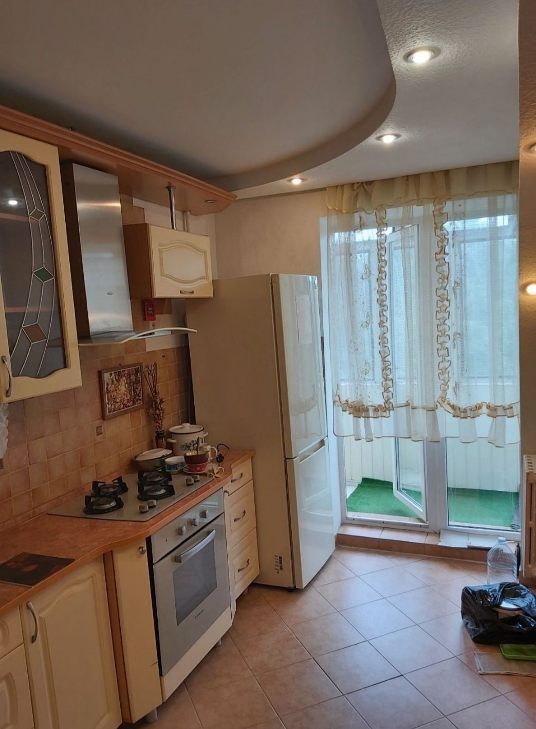 Продаж 2 кім.квартири з ремонтом та меблями на Стрийській