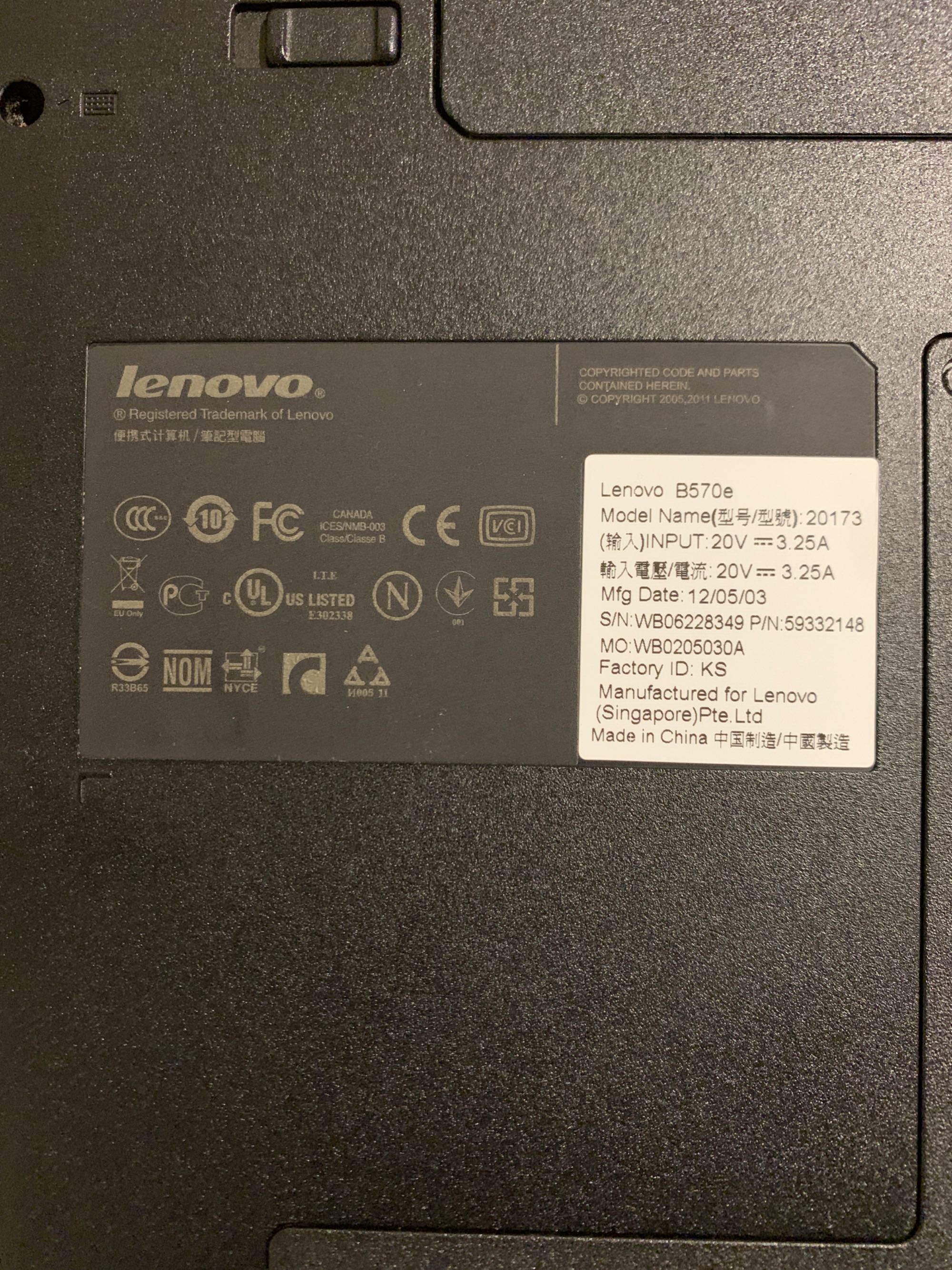 Ноутбук Lenovo в робочому стані