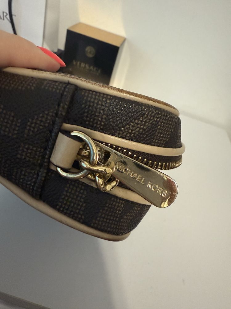 Torebka listonoszka Michael Kors Jet Set monogram