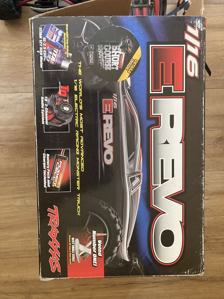 Autka RC E REVO helikopter HVOLTATION