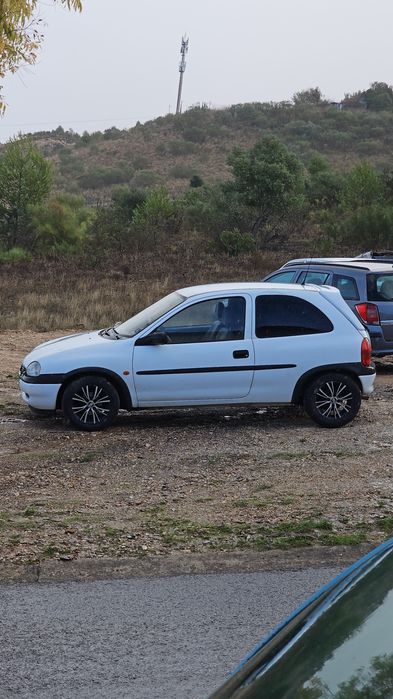 Opel Corsa B 1.7 Diesel comercial bom estado geral 1998 com 275000
