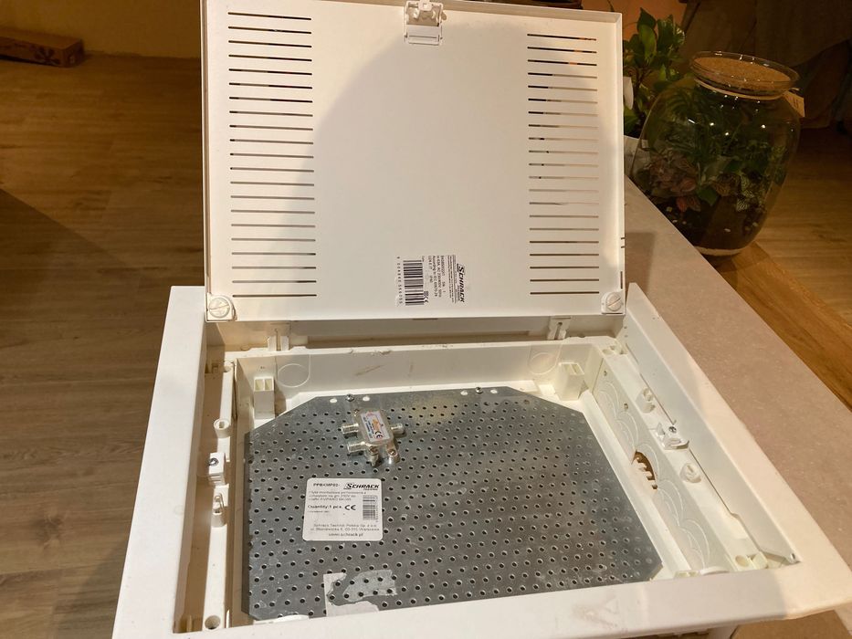 Płyta montażowa perforowana Schrack