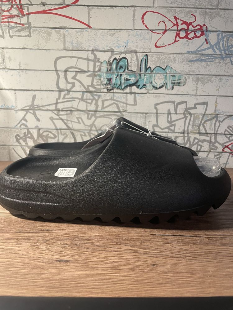 klapki yeezy slide
