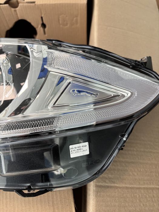 Farol Jaguar XJ (X351) - esquerdo