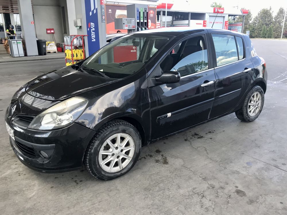 Renault Clio 1.5 diesel 2005 rok.