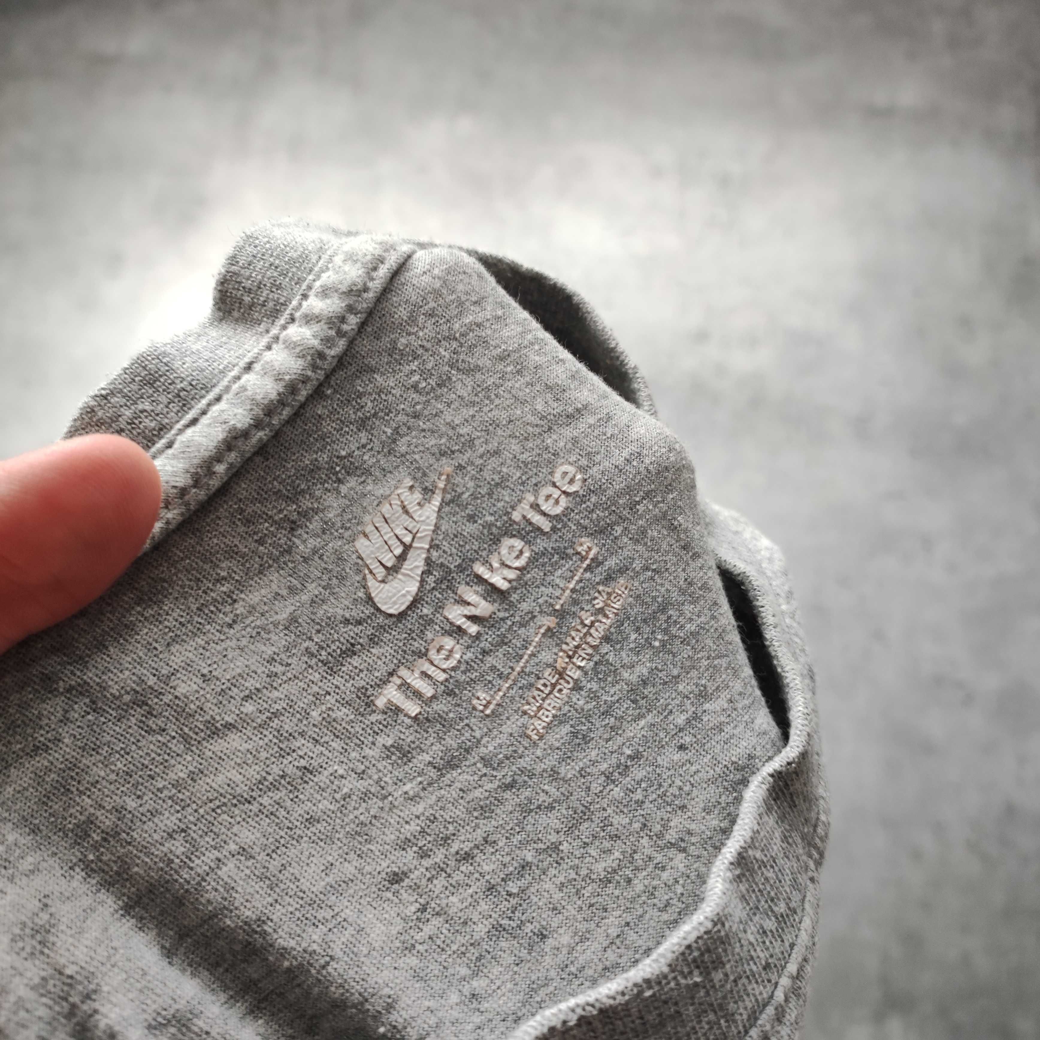 MĘSKA Koszulka Nike Haft Logo Casual Sport Klasyczna szara Bawełna