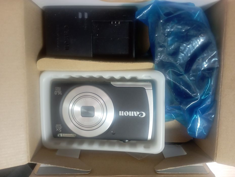 Цифрова камера canon a2500