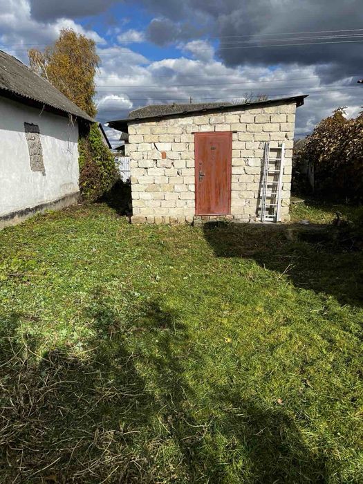 Продаю  будинок м.Сокиряни центр