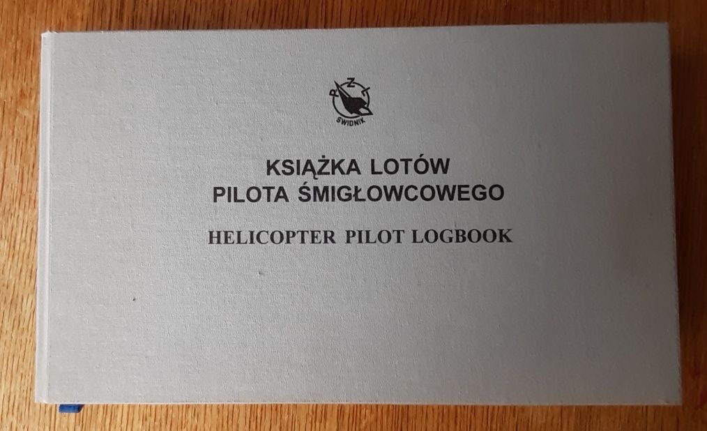 Książka lotów logbook pilota śmigłowcowego PZL Świdnik