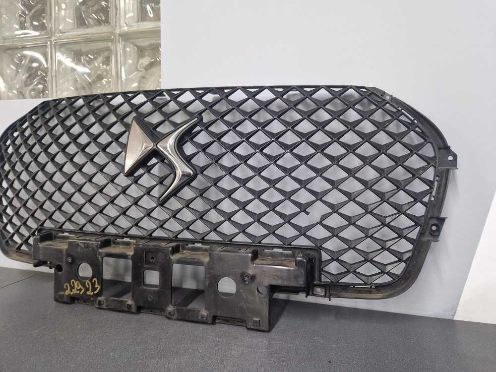 Citroen DS7 17-22r. Grill Atrapa Zderzaka