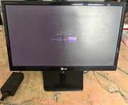 Monitor LG funciona perfeitamente 21,5 polegadas.
45€