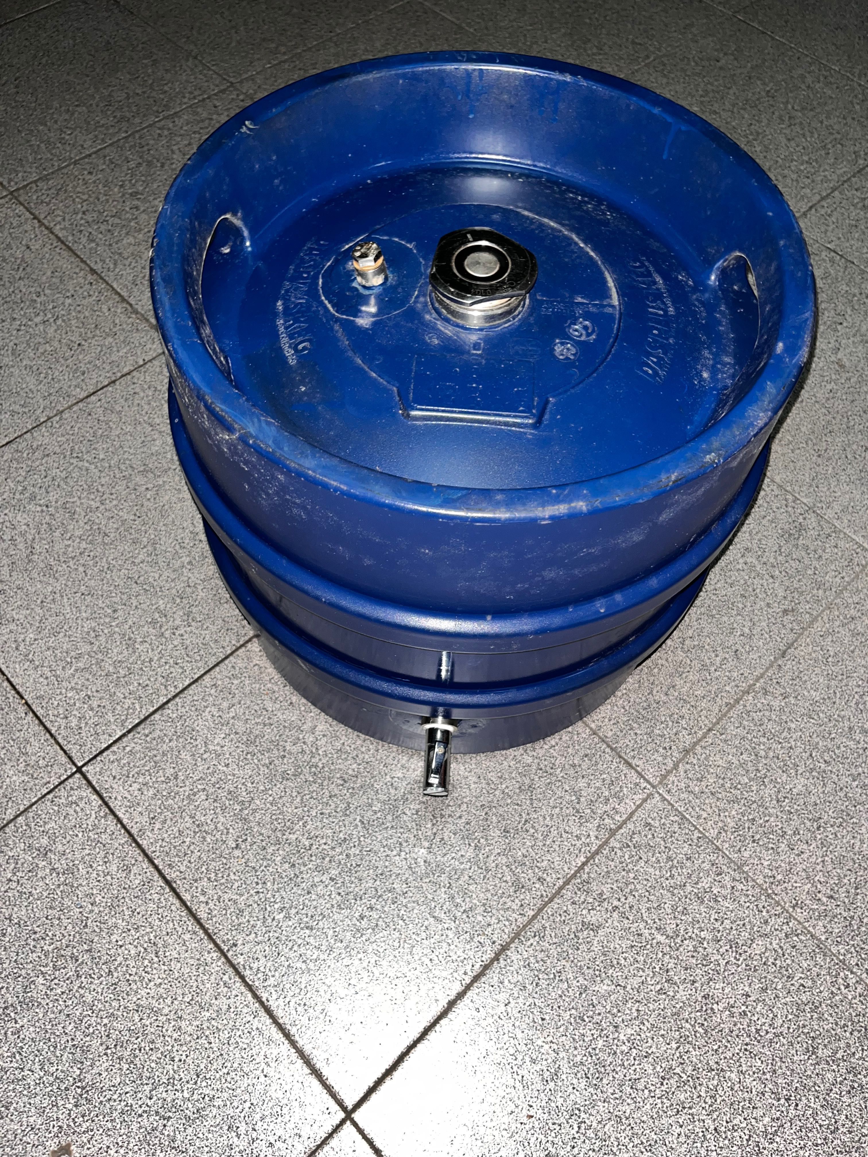 2 bidões com torneira em inox