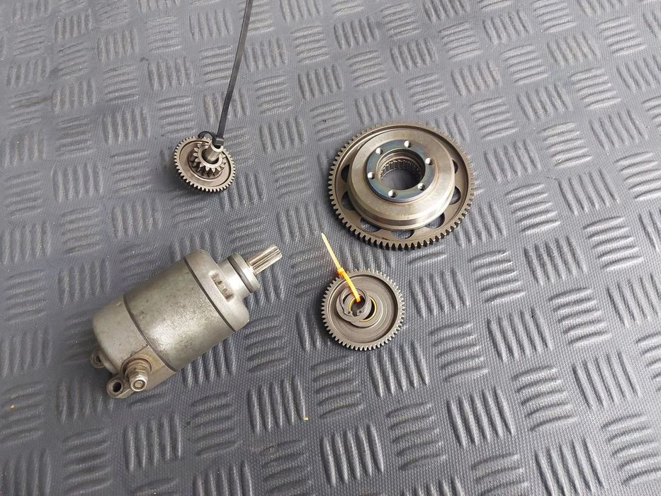 KTM EXC SX RFS ROZRUSZNIK ZESTAW SPRZĘGIEŁKO ZĘBATKI KOMPLET ROZRUSZNIKA 525 520 450 400 250