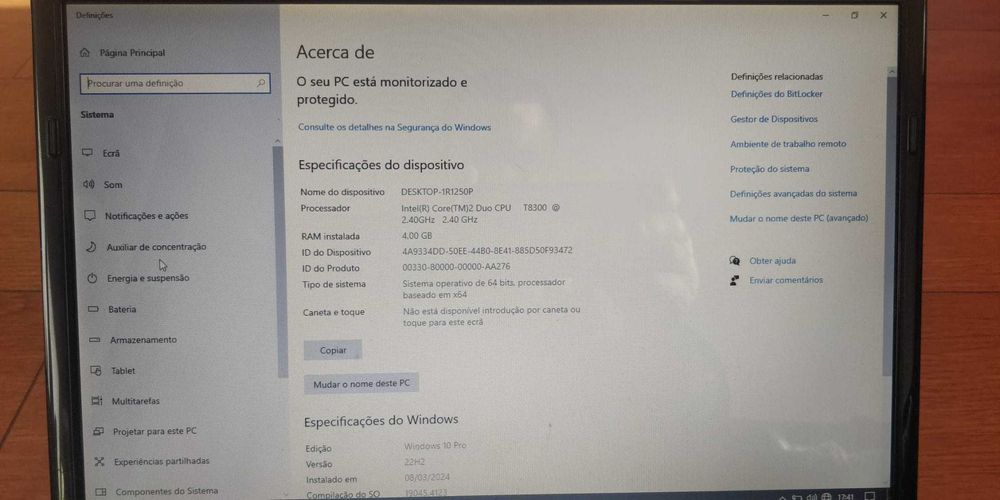 Portátil  HP DV 6700 - Core 2 Duo T8300 2.40Ghz, 4Gb, SSD 256Gb