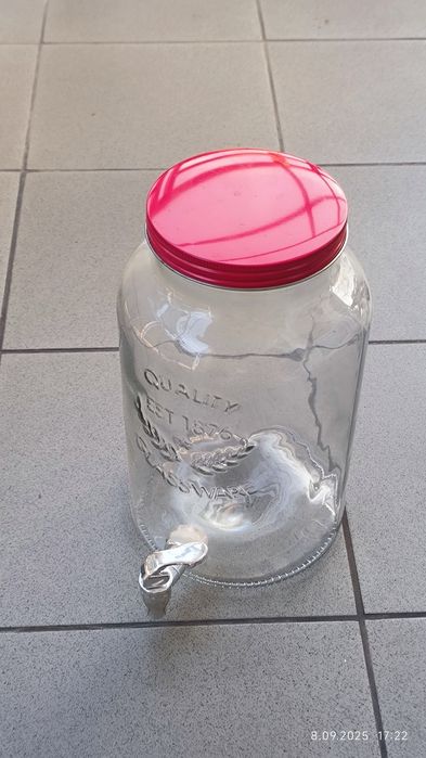 Ładny Słoik z kranikiem