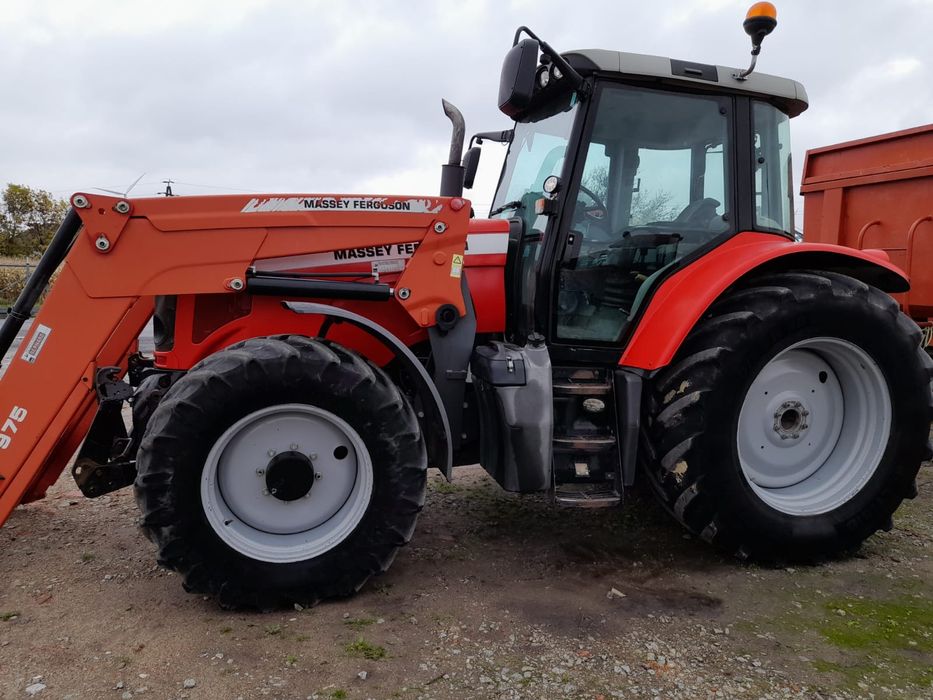 Massey Ferguson 6465 z ladowaczem renault Claas Ares Fendt