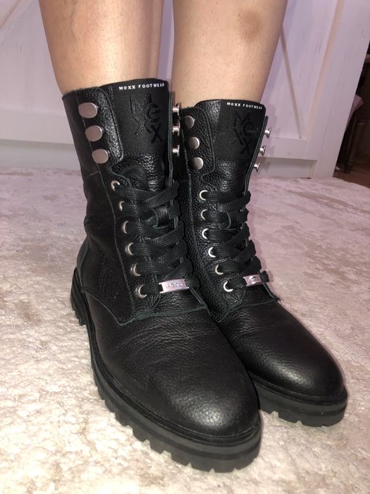 Продам жіночі черевики.