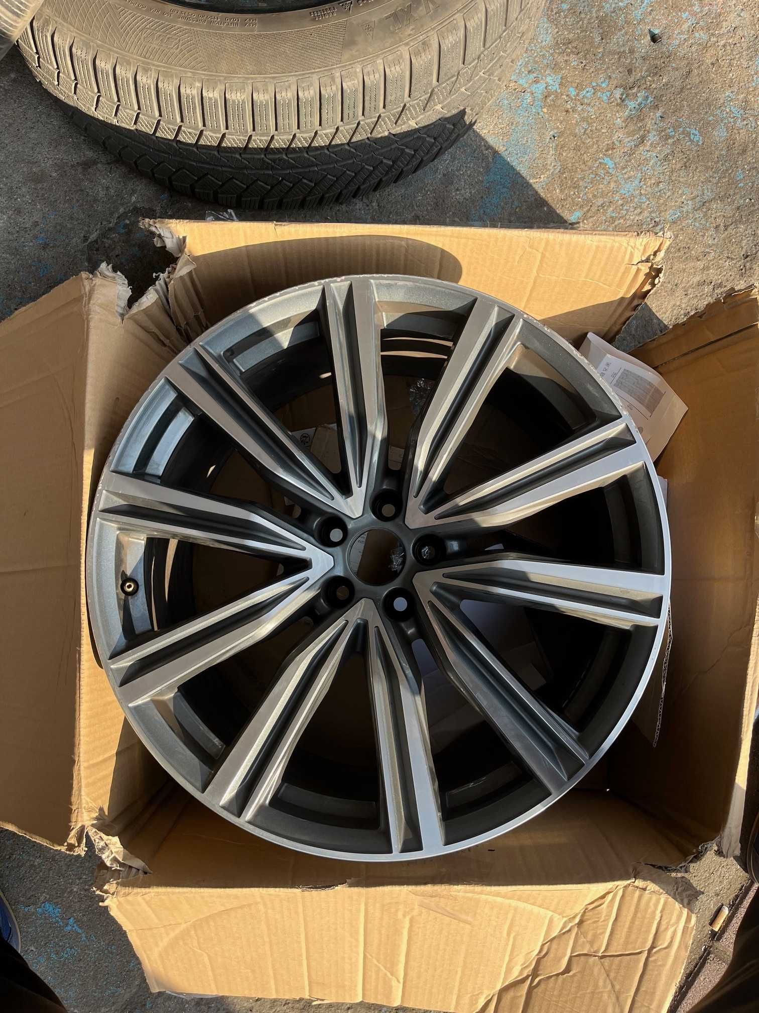 Oryginalna FELGA Audi Q8 S-line 4M8 21 cali 5x112, q7