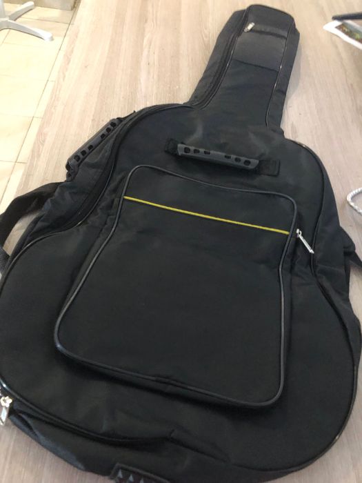 Capa ou estojo de excelente qualidade para guitarra, violão