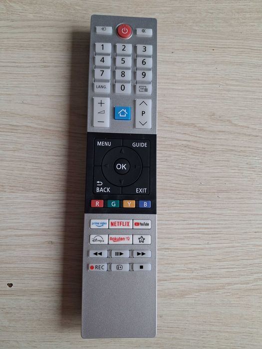Nowy Pilot do telewizora Toshiba CT-8567 niekompletny