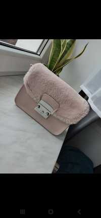 Różowa torebka Reserved