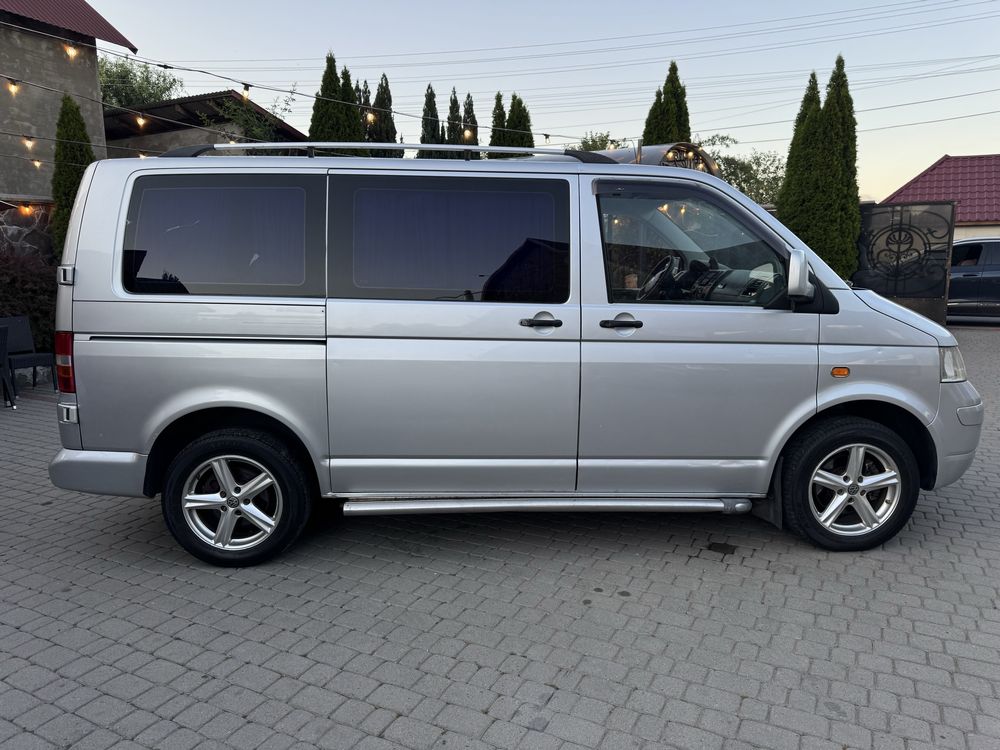Volkswagen T5 transporter пасажир